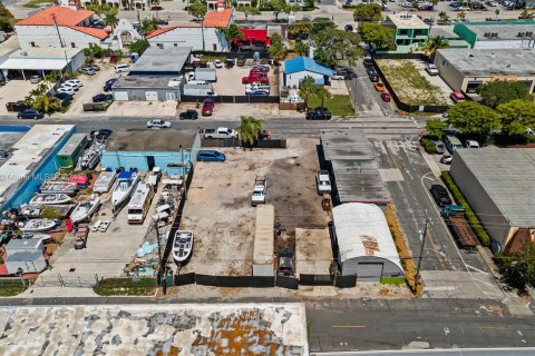 Propiedad comercial en venta en Lake Worth, Florida № 1189370 - foto 8