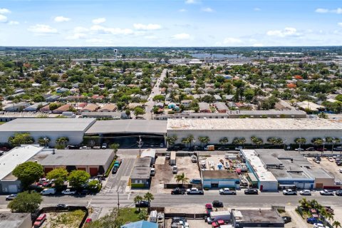 Propiedad comercial en venta en Lake Worth, Florida № 1189370 - foto 3