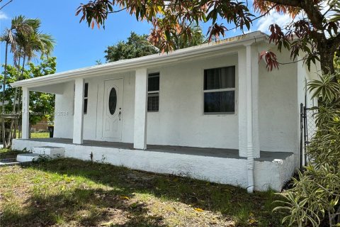 Villa ou maison à vendre à Dania Beach, Floride: 3 chambres, 62.06 m2 № 1189398 - photo 1