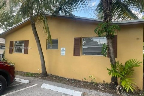 Propiedad comercial en venta en Pompano Beach, Florida, 201.13 m2 № 1229928 - foto 5