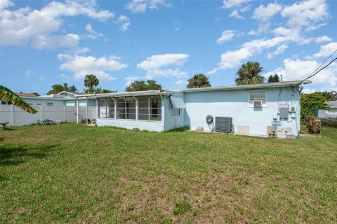 House in Ormond Beach, Florida 3 bedrooms, 113.34 sq.m. № 1383182 - photo 27