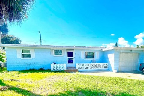 House in Ormond Beach, Florida 3 bedrooms, 113.34 sq.m. № 1383182 - photo 1