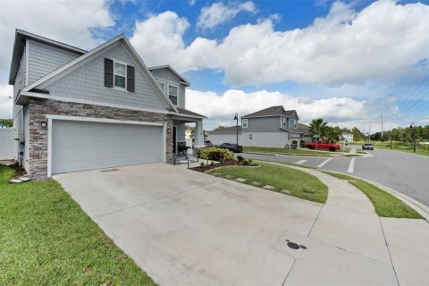 House in Davenport, Florida 4 bedrooms, 183.67 sq.m. № 1383325 - photo 4