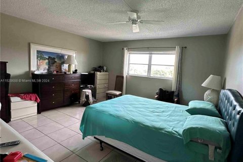 Condominio en venta en Lauderhill, Florida, 1 dormitorio, 86.21 m2 № 1006832 - foto 5