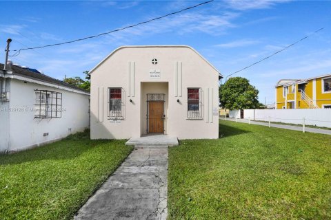 Casa en venta en Homestead, Florida, 127.37 m2 № 1006834 - foto 17