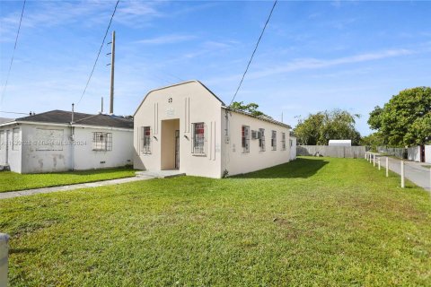 Villa ou maison à vendre à Homestead, Floride: 127.37 m2 № 1006834 - photo 14