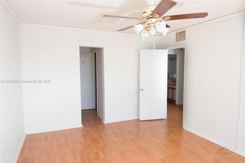 Condo in Homestead, Florida, 2 bedrooms  № 1006784 - photo 7