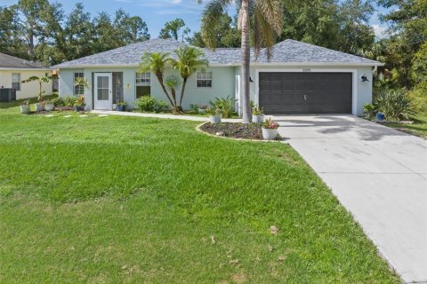 House in North Port, Florida 3 bedrooms, 164.53 sq.m. № 1260696 - photo 1