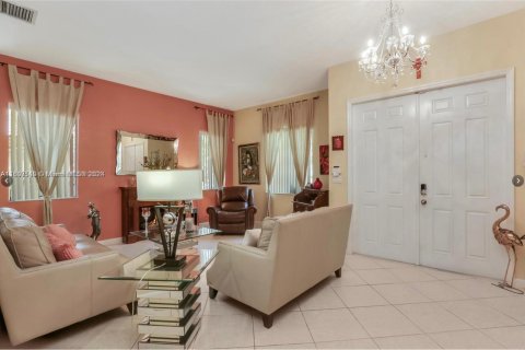 Villa ou maison à vendre à Cutler Bay, Floride: 3 chambres, 191.56 m2 № 1228216 - photo 3