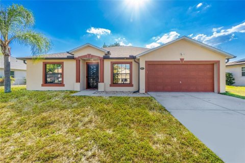 Villa ou maison à vendre à Punta Gorda, Floride: 3 chambres, 154.12 m2 № 1200146 - photo 1