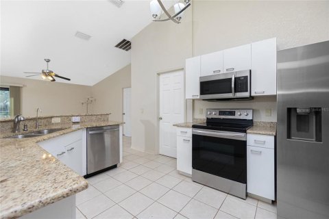 Casa en venta en Punta Gorda, Florida, 3 dormitorios, 154.12 m2 № 1200146 - foto 11