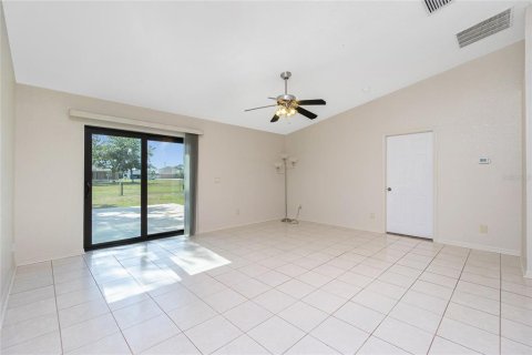 Villa ou maison à vendre à Punta Gorda, Floride: 3 chambres, 154.12 m2 № 1200146 - photo 18