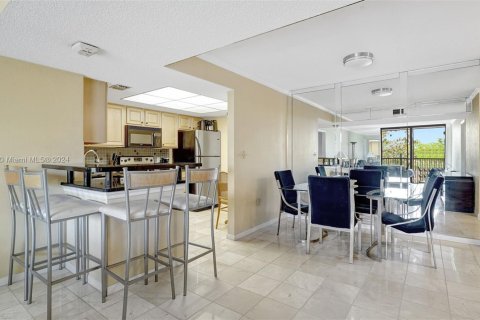 Copropriété à vendre à Lauderhill, Floride: 2 chambres, 100.8 m2 № 1177630 - photo 11