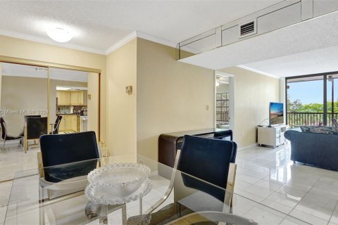 Copropriété à vendre à Lauderhill, Floride: 2 chambres, 100.8 m2 № 1177630 - photo 6