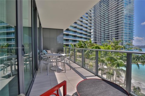 Condo in Miami, Florida, 2 bedrooms  № 1168381 - photo 7