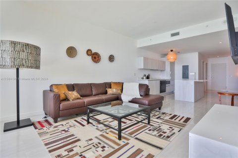 Condo in Miami, Florida, 2 bedrooms  № 1168381 - photo 10