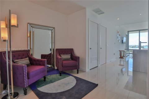 Copropriété à vendre à Miami, Floride: 2 chambres, 98.2 m2 № 1168381 - photo 4