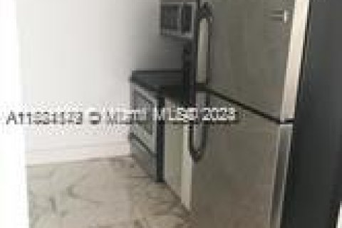 Condo in Miami Beach, Florida, 1 bedroom  № 1168382 - photo 4