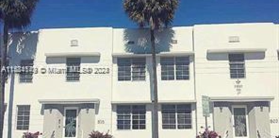 Condominio en Miami Beach, Florida, 1 dormitorio  № 1168382