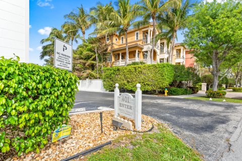 Copropriété à vendre à Deerfield Beach, Floride: 2 chambres, 90.12 m2 № 1077870 - photo 1