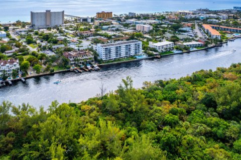 Copropriété à vendre à Deerfield Beach, Floride: 2 chambres, 90.12 m2 № 1077870 - photo 2