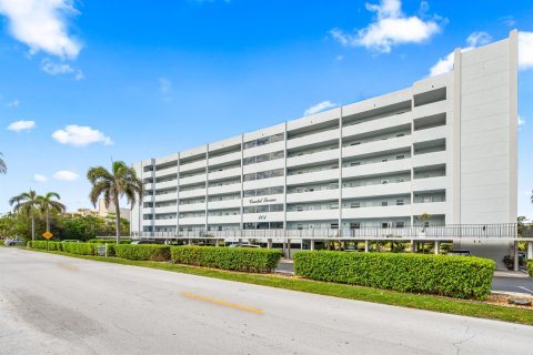 Condo in Deerfield Beach, Florida, 2 bedrooms  № 1077870 - photo 23