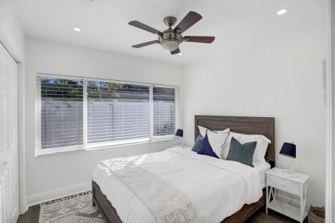 Casa en venta en Fort Lauderdale, Florida, 3 dormitorios, 109.9 m2 № 860548 - foto 10