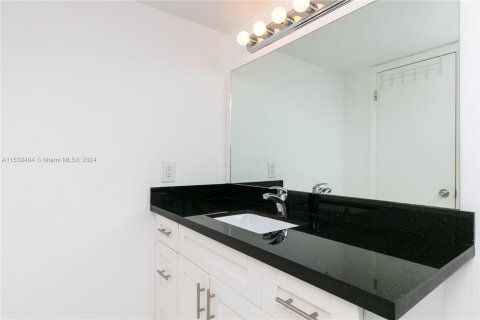 Condominio en venta en Hollywood, Florida, 2 dormitorios, 97.55 m2 № 1354505 - foto 18