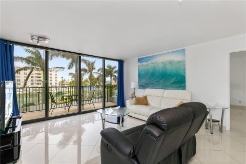 Condominio en venta en Hollywood, Florida, 2 dormitorios, 97.55 m2 № 1354505 - foto 4