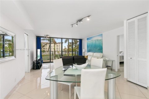 Condominio en venta en Hollywood, Florida, 2 dormitorios, 97.55 m2 № 1354505 - foto 3