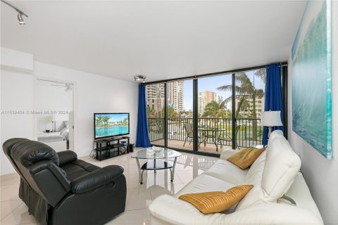 Condominio en venta en Hollywood, Florida, 2 dormitorios, 97.55 m2 № 1354505 - foto 2