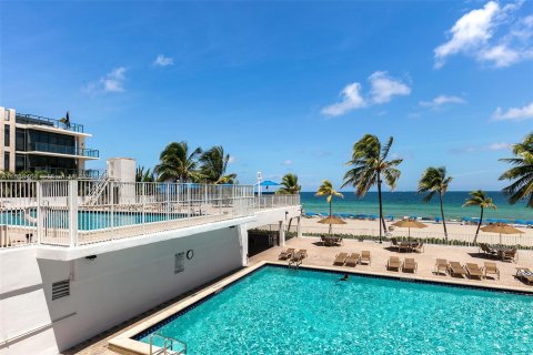 Condo in Hollywood, Florida, 2 bedrooms  № 1354505 - photo 30