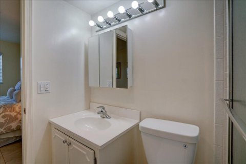 Condo in Boynton Beach, Florida, 2 bedrooms  № 1224775 - photo 12