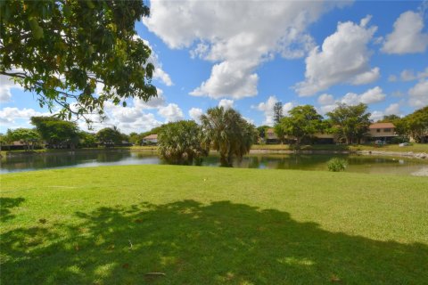 Condominio en venta en Tamarac, Florida, 3 dormitorios, 168.25 m2 № 1224682 - foto 6