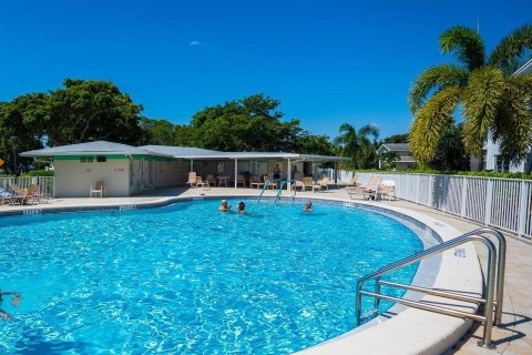 Condo in Deerfield Beach, Florida, 1 bedroom  № 1091743 - photo 4