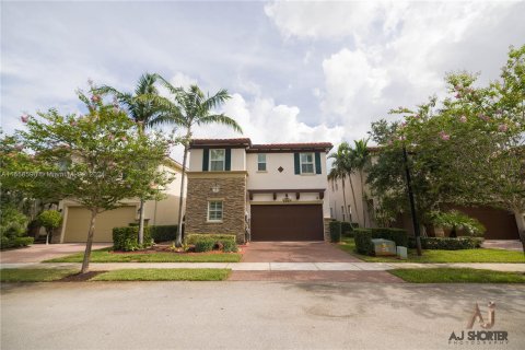 Villa ou maison à vendre à Davie, Floride: 4 chambres, 193.98 m2 № 1375462 - photo 4