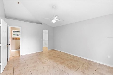 House in Deltona, Florida 4 bedrooms, 157.19 sq.m. № 1413176 - photo 24