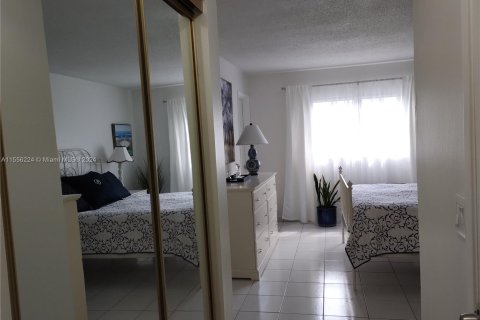 Copropriété à vendre à Hallandale Beach, Floride: 1 chambre, 67.82 m2 № 1091612 - photo 11