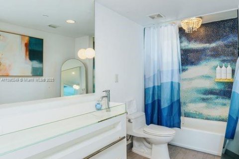 Condo in Miami Beach, Florida, 2 bedrooms  № 506029 - photo 16