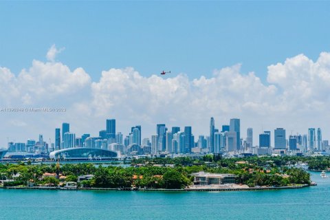 Condo in Miami Beach, Florida, 2 bedrooms  № 506029 - photo 22