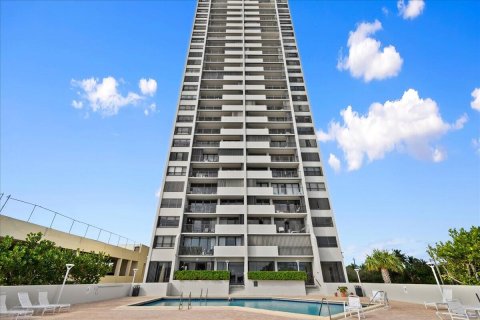 Condominio en venta en West Palm Beach, Florida, 2 dormitorios, 108.7 m2 № 941262 - foto 15