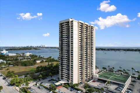 Condominio en venta en West Palm Beach, Florida, 2 dormitorios, 108.7 m2 № 941262 - foto 4