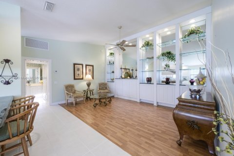 Villa ou maison à vendre à Palm Beach Gardens, Floride: 2 chambres, 155.89 m2 № 1377501 - photo 6