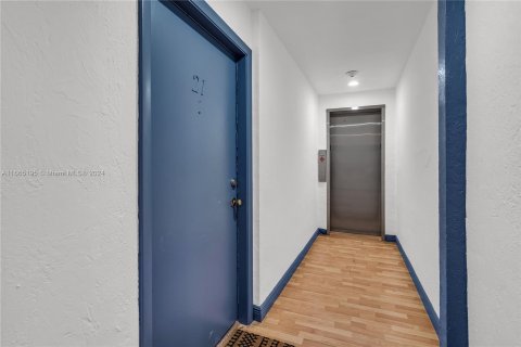 Copropriété à vendre à Miami Beach, Floride: 1 chambre, 45.52 m2 № 1377454 - photo 11