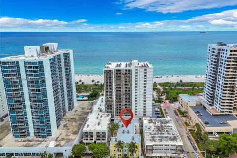 Copropriété à vendre à Miami Beach, Floride: 1 chambre, 45.52 m2 № 1377454 - photo 1