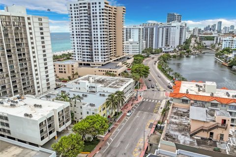 Copropriété à vendre à Miami Beach, Floride: 1 chambre, 45.52 m2 № 1377454 - photo 10