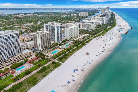 Condo in Miami Beach, Florida, 1 bedroom  № 1377454 - photo 6