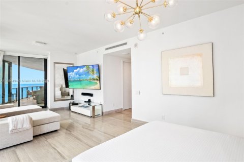 Condo in Sunny Isles Beach, Florida, 3 bedrooms  № 843693 - photo 14