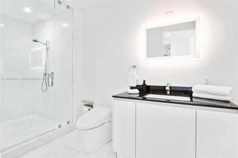 Condo in Sunny Isles Beach, Florida, 3 bedrooms  № 843693 - photo 22