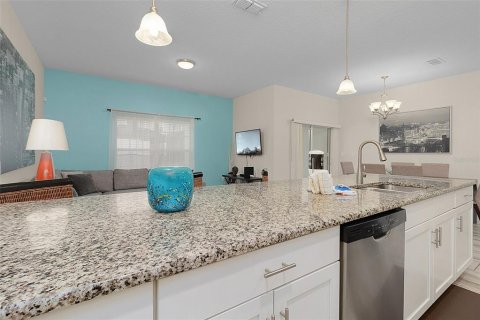 Touwnhouse à vendre à Kissimmee, Floride: 4 chambres, 177.81 m2 № 847336 - photo 8